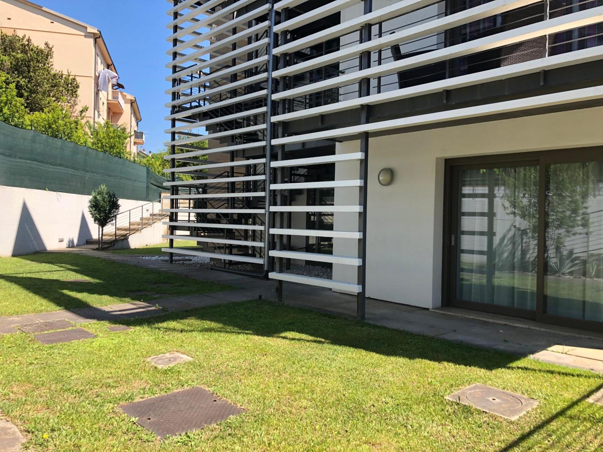 Pisa Beach Park Aparthotel Tirrenia Εξωτερικό φωτογραφία